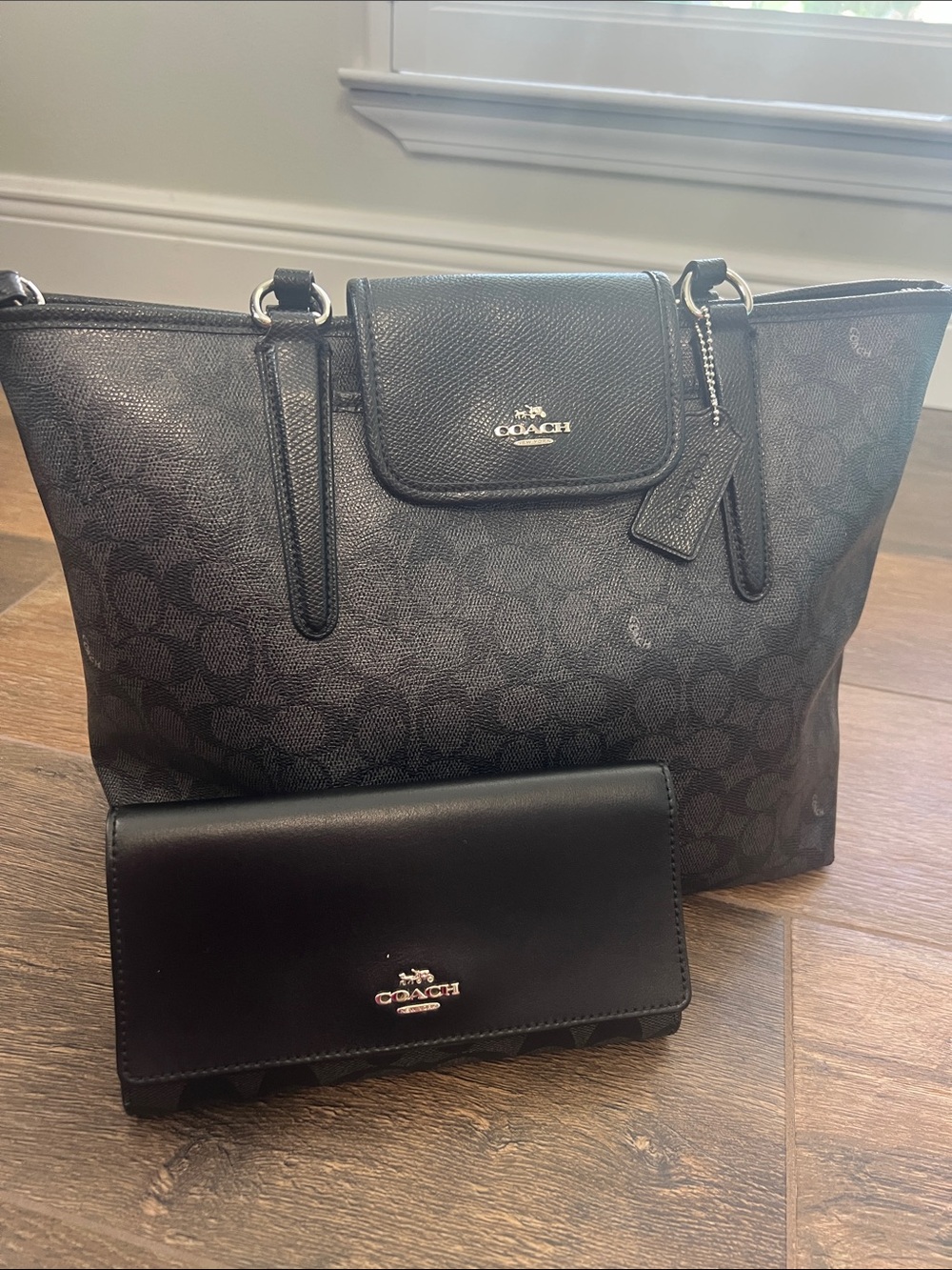 COACH Matching Set: Black Signature Ward Tote Bag & Slim Trifold Wallet